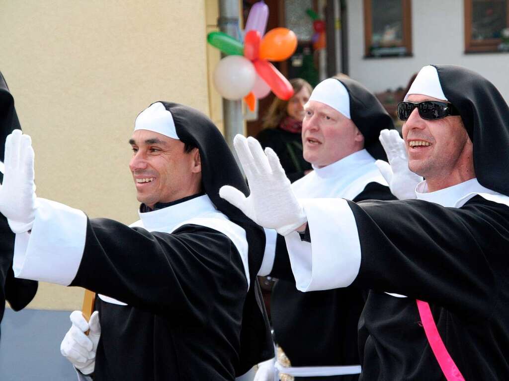 Ordensfrauen beim Umzug in Pfaffenweiler