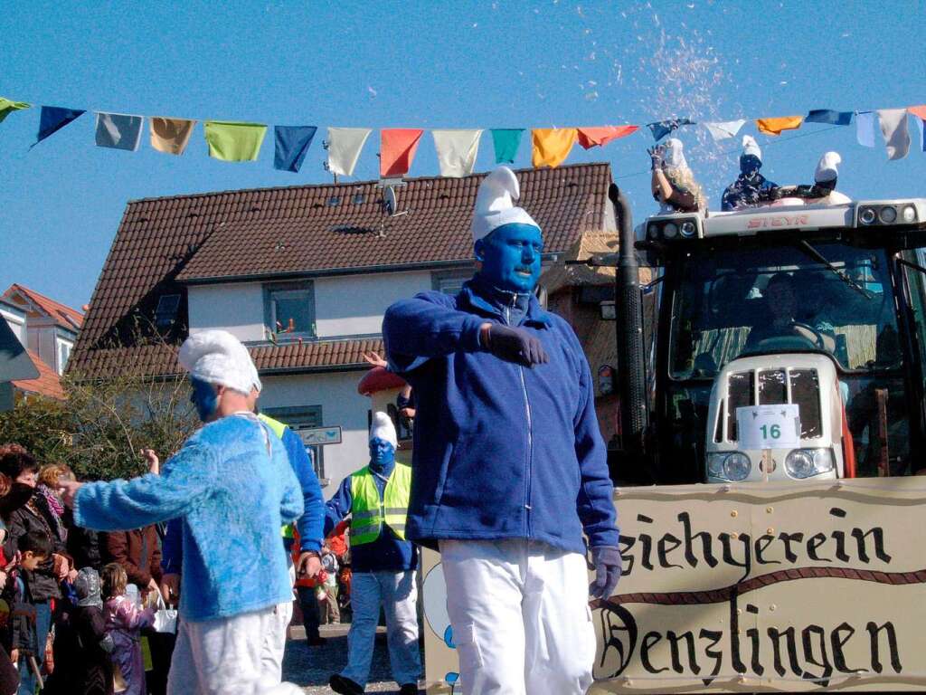 Tauzieher als Schlümpfe Tauzieher als Schlümpfe