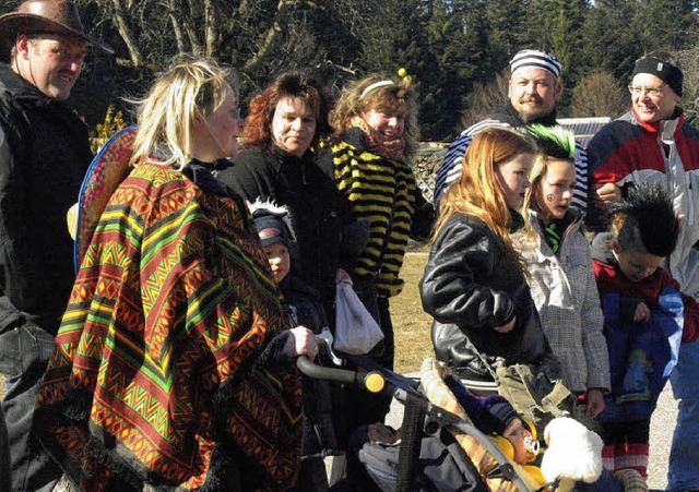 Gar nicht genug bekommen konnten die Niedergebisbacher von ihrem Zug durchs Dorf  | Foto: Karin Stckl-Steinebrunner