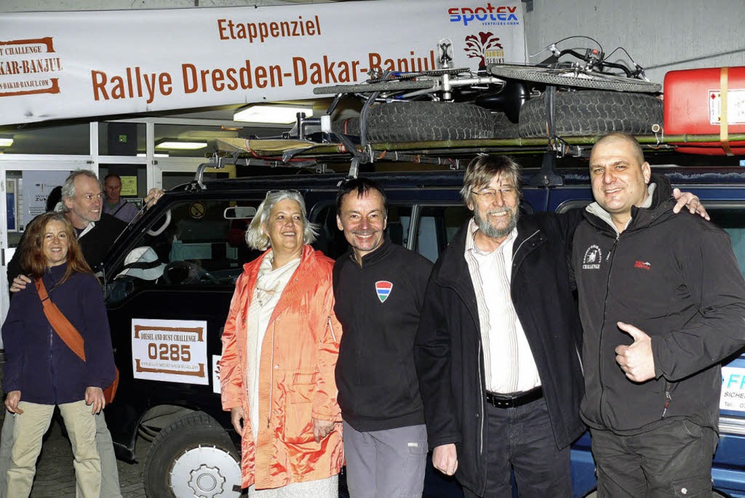 Die beiden Ortenauer Rallye-Teilnehmer... Falk Altmann vom Dresdner Orga-Team.   | Foto: Frank Leonhardt