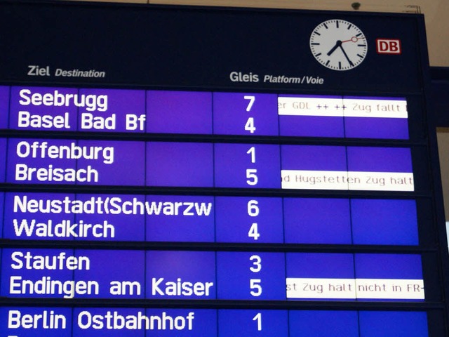 Versptungen am Freiburger Hauptbahnhof durch den Lokfhrer-Streik.  | Foto: Miariam Steimer