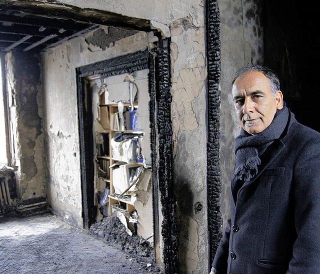 Hausbesitzer Ahmad Schah Painda steht ...  seiner Immobilie in der Turmstrae.   | Foto: Sebastian Wolfrum