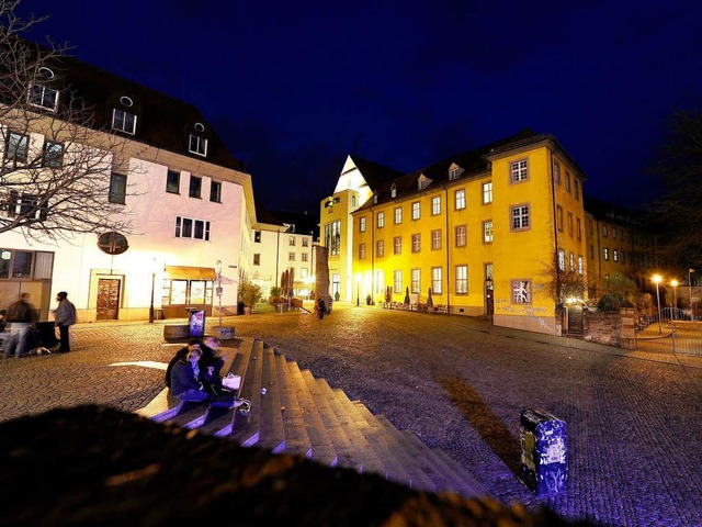 Friedlich ruht der Augustinerplatz der...hen &#8211; oft weit bis in die Nacht.  | Foto: Ingo Schneider
