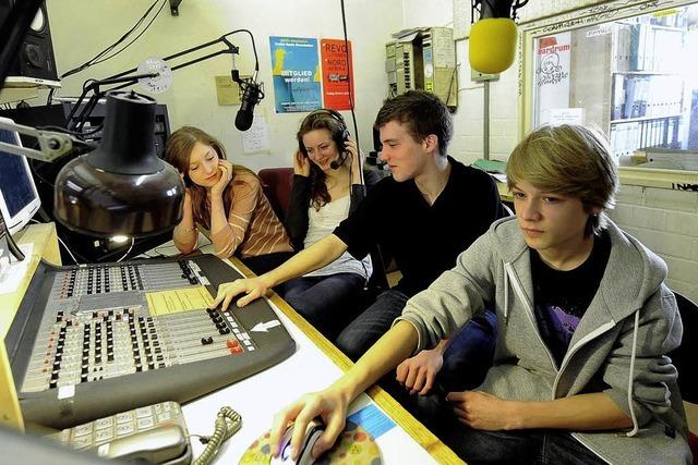 Jugendliche machen Radio: immer wieder sonntags auf Sendung