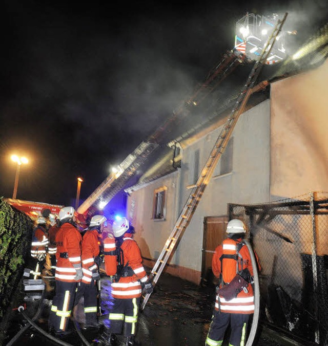 Der Feuerwehr gelang es, einen von ein...uhlbrand unter Kontrolle zu bekommen.   | Foto: Patrick Seeger