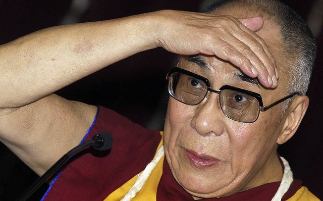 Banger Blick in die Zukunft: Nach 61 J... Dalai Lama sein  politisches Amt ab.   | Foto: afp