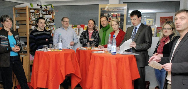 Fair geht vor (von links):  Christine ... Achim Huber vom Oberkircher Weltladen  | Foto: siefke
