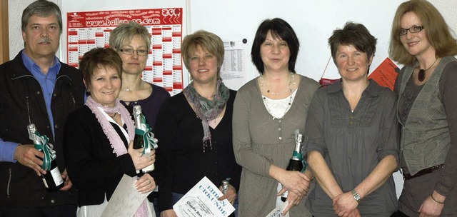bungsleiter und Vorstandsmitglieder w...Asal, Susanne Keser und Doris Schtz.   | Foto: Hildegard Siebold