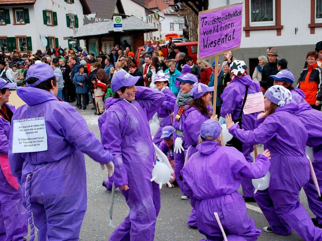 Bunt und heiter war der Buurefasnachtsumzug in Neuenweg