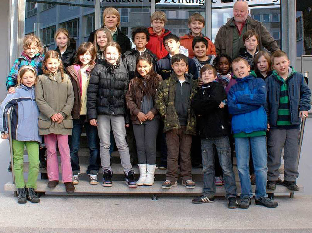 Die Klasse 4b der Schnbergschule aus Freiburg mit ihrer Lehrerin Helga Jakoby