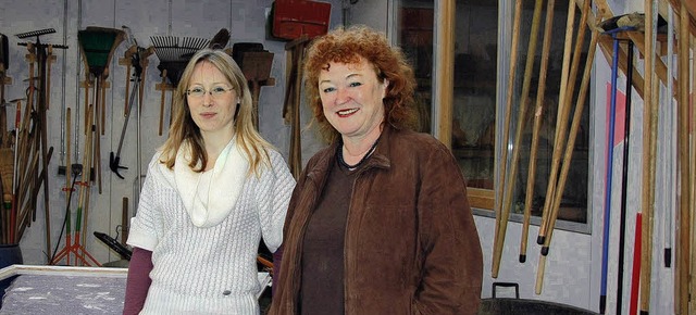 Barbara Sauer vom Trgerverein (rechts...g vorerst selbststndig bleiben wird.   | Foto: Frey