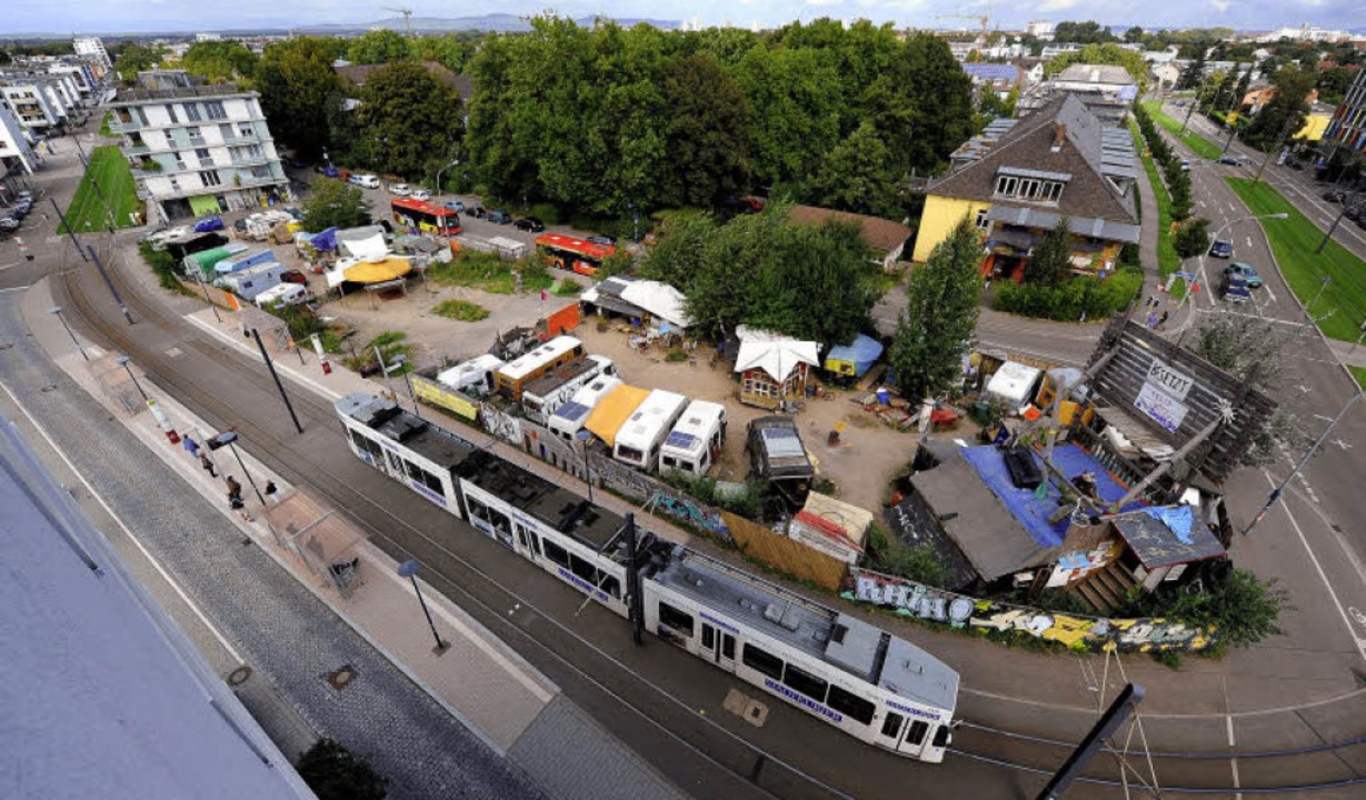 Derzeit hat die Wagenburggruppe &#8222...220; das Gelnde mit Beschlag belegt.   | Foto: Ingo Schneider