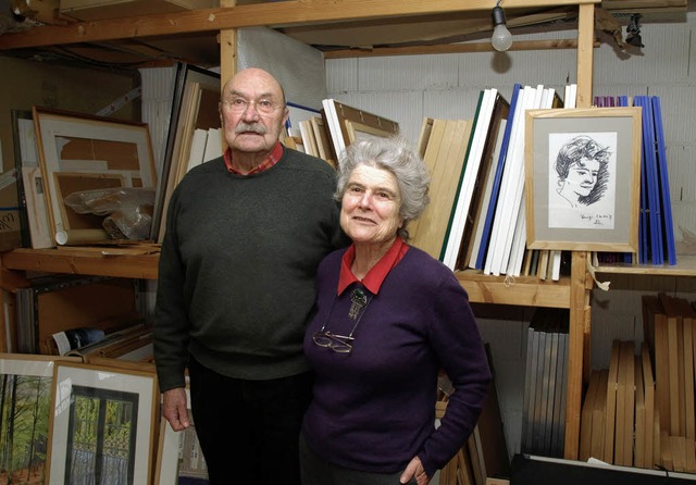 Michel Bourne und seine Frau und Muse Ingrid im heimischen Atelier.   | Foto: Marion Pfordt