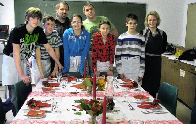 Cook einmal! - Schlergruppe mit Ullri...ngszentrums fr Hrgeschdigte Stegen.  | Foto: Monika Rombach