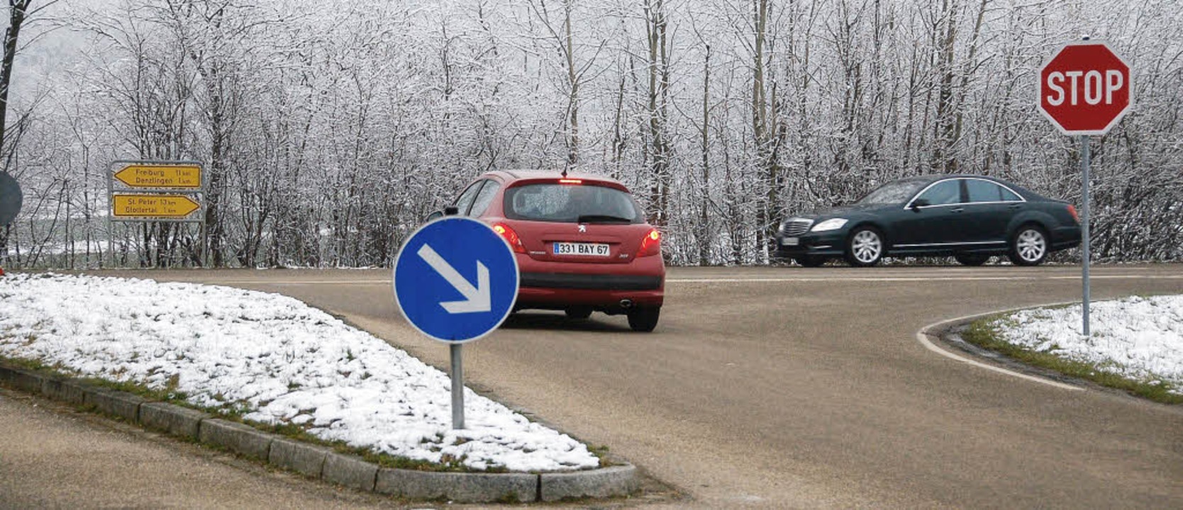 Ein Stop-Schild, wo früher zwei stande...arb vor einem Monat ein Rollerfahrer.   | Foto: Frank Kiefer