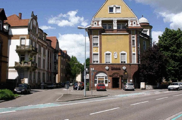 Die Straburger Strae erhlt eine neue Asphaltdecke.   | Foto: OG