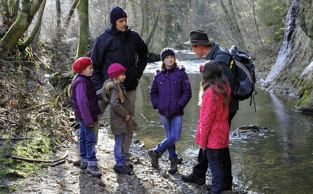 Die Elfenbande in der Gauchachschlucht...lfenbande, Ranger Martin Schwenninger   | Foto: Privat