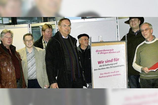 360 Signaturen fr Markt im Zentrum