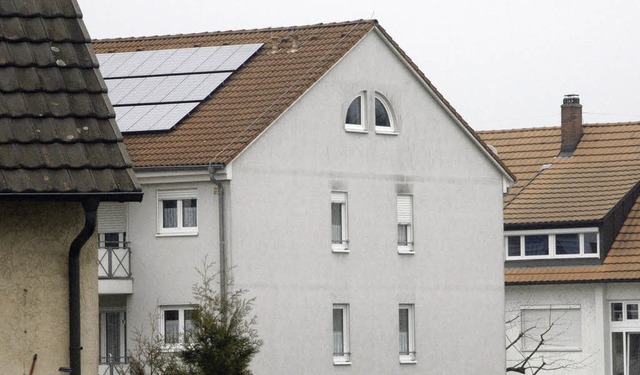 Vereinzelt gibt es Solarzellen auf den... es sollen aber deutlich mehr werden.   | Foto: Peter Gerigk