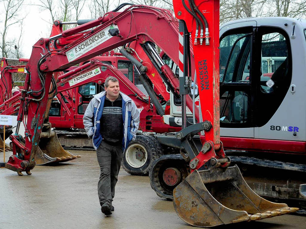 Versteigerung der Gartenbauposten und Landwirtschaftsmaschinen bei Franz Schildecker in Munzingen.