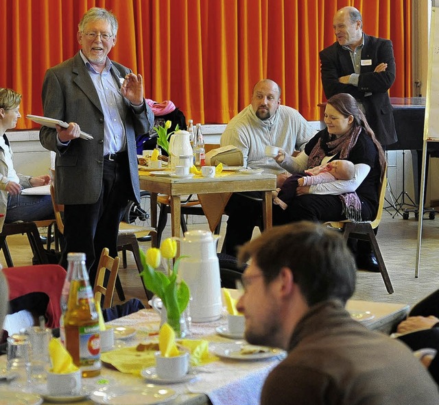 Pfarrer Dieter Habel wirbt fr die evangelische Taufe.  | Foto: Thomas Kunz