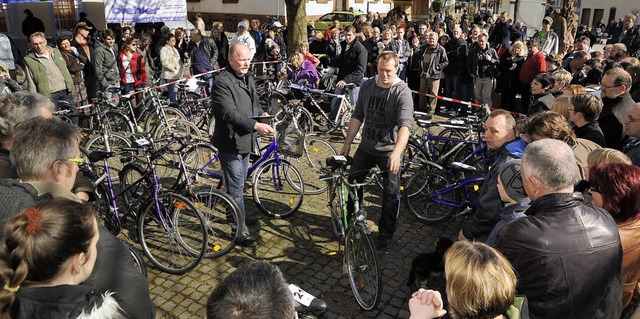 Gro war das Interesse an der Fahrradv...igerung bei der dritten Tour de Rust.   | Foto: Bernhard Rein