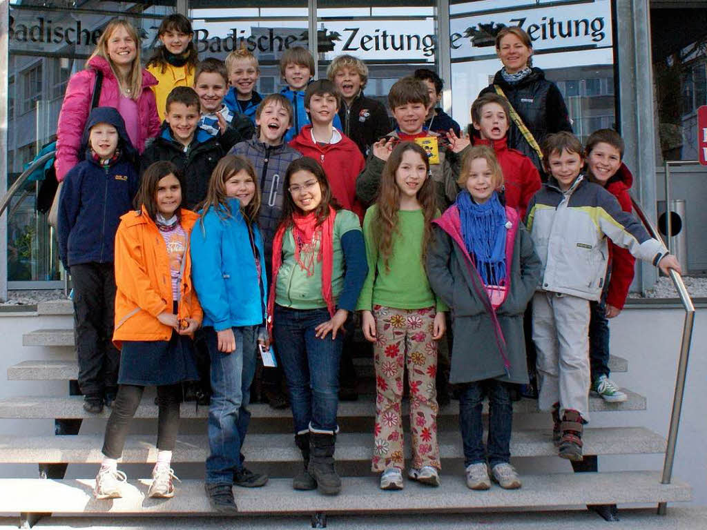 Die Klasse 4 der FT-Sportgrundschule aus Freiburg mit ihrer Lehrerin Nina Mbius