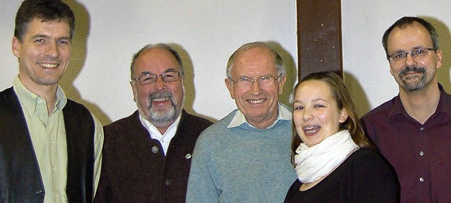 Beim SVI: Vorsitzender Dirk Badura,  E...arina Frey, Jochen Meier (von links).   | Foto: Heinz Vollmar