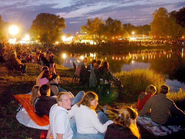 Das war einmal: Am Baggersee warten Be...sfest wird ohne Feuerzauber gefeiert.  