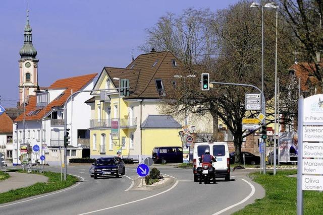 An sdlicher Ortseinfahrt geht’s los