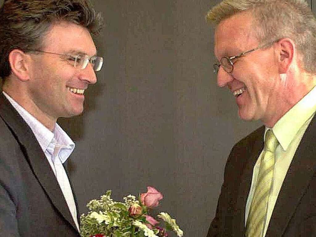 Am 14. Mai 2002 bernimmt Winfried Kretschmann den Vorsitz der Grnen-Fraktion im Landtag – als Nachfolger von Dieter Salomon.