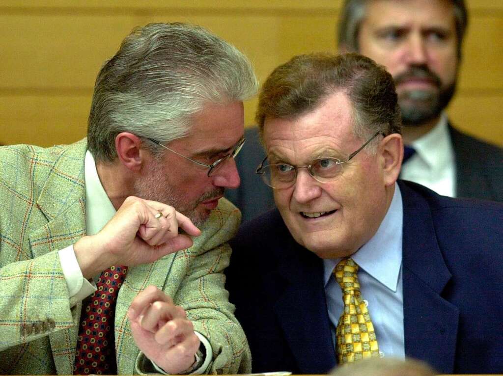 Justizminister Goll im Jahr 2000 mit dem damaligen Ministerprsidenten Erwin Teufel