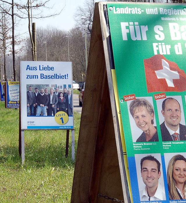 Wahlplakate pflastern die Straenzge im Baselbiet.   | Foto: Annette Mahro