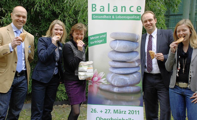 Startklar fr die Balance (v. l.):  Di...rizia Konrad von der Firma Schnitzer.   | Foto: G. Siefke