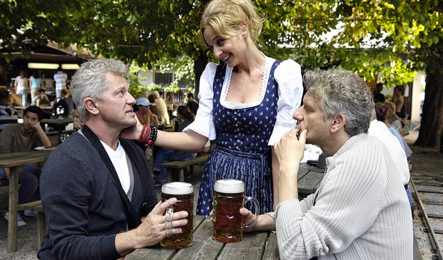 Ermittlungen im Biergarten: Szene aus einem Mnchner &#8222;Tatort&#8220;   | Foto: BR