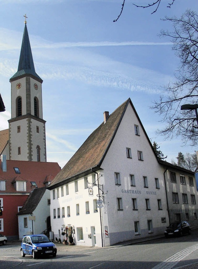 Das  Gebude Gasthaus Sonne, das sich ... den kommenden Jahren saniert werden.   | Foto: Martin Wunderle