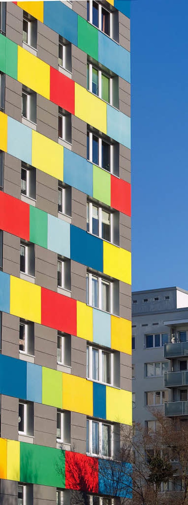 Schn bunt, die Fassade &#8211; Gagfah-Haus in Dresden  | Foto: dpa