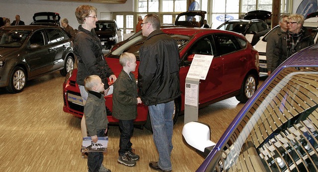 Das Interesse an der Autoschau in der Stadthalle war gro.   | Foto: Hans-Jrgen Hege