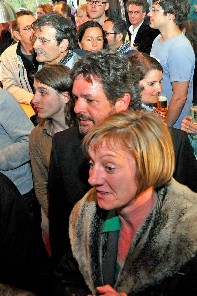 Jubel, Trubel, Ausgelassenheit: Die Wahlparty der Grnen in Freiburg, wo die zwei errungenen Direktmandate frenetisch gefeiert wurden.