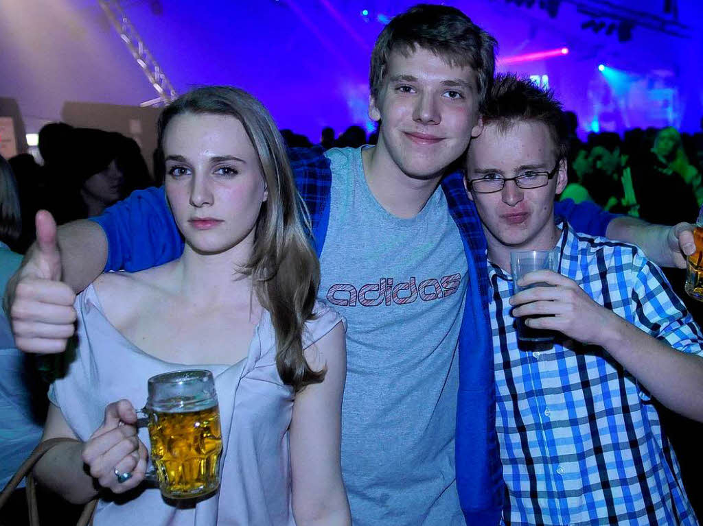 Tausende feierten in Offenburg das Ende der schriftlichen Abitursprüfungen. Tausende feierten in Offenburg das Ende der schriftlichen Abitursprüfungen.