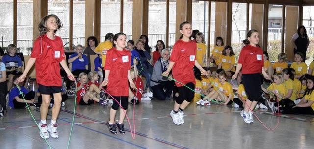 Seilspringen ist mehr als einfach Seil...rst recht im Team beim Rope Skipping.   | Foto: bz