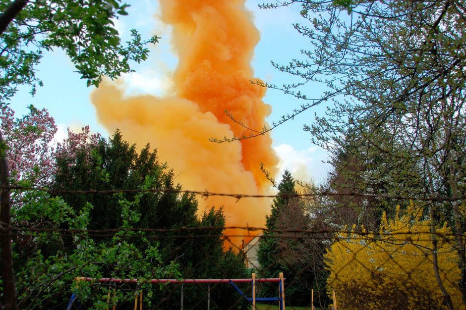 Die Giftwolke über einem angrenzenden Gartengrundstück. (Foto: Adam) Die Giftwolke über einem angrenzenden Gartengrundstück. (Foto: Adam)