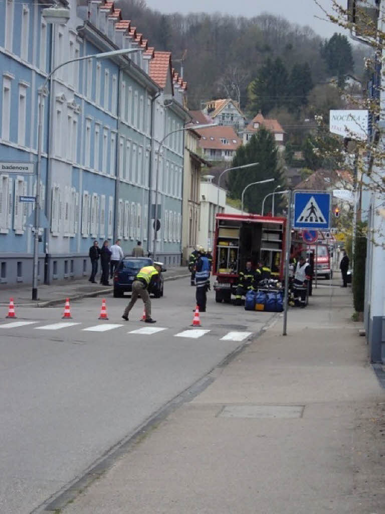 Polizei und Feuerwehr riegelten das betroffene Gebiet weitrumig ab.