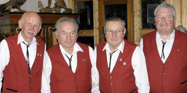 Liederkranz ehrt Mitglieder (von links...in Stork,  Karl Kaiser und Franz Maier  | Foto: Patrick Burger