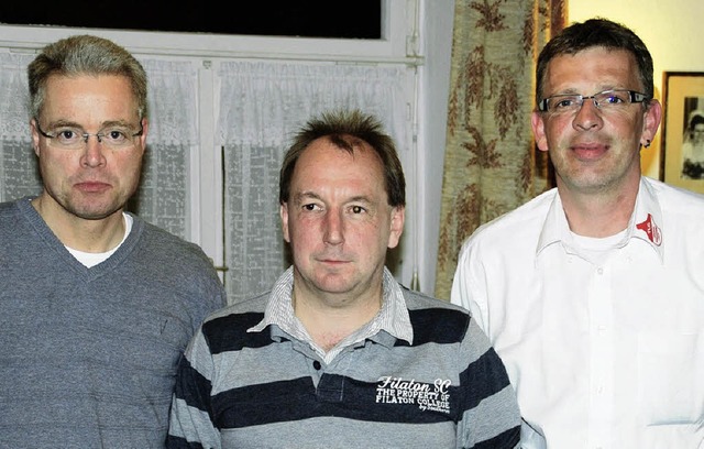 Die TuS-Vorsitzenden (von links): 3. V...ssner, 2. Vorsitzender Daniel Schwald   | Foto: fotos: steinfelder