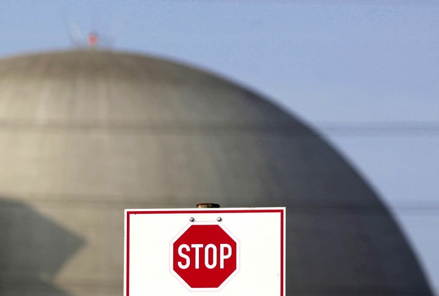 Das Atomkraftwerk Biblis ist derzeit a...l es bleiben, sagt jetzt auch die FDP.  | Foto: dapd