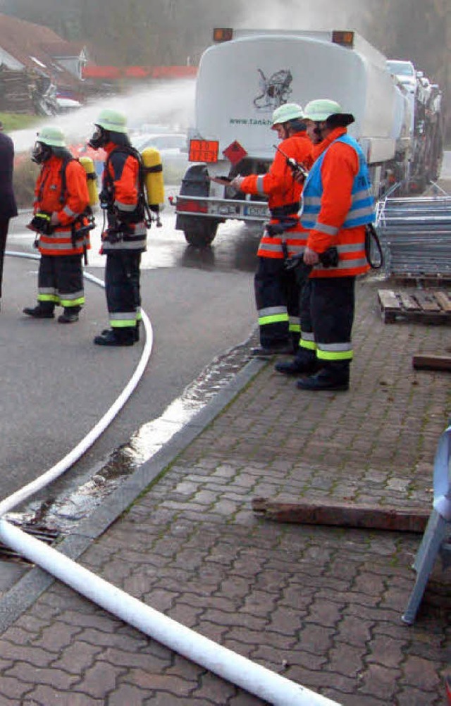 Feuerwehreinsatz   | Foto: Ringwald