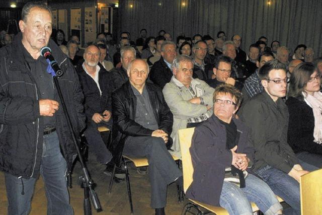 Brger melden sich zu Wort zur Stadthalle