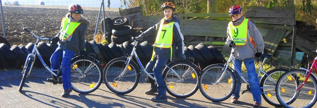 Bei der Fahrradprfung haben die Fnft...t, dass man  mit Helm sicherer fhrt.   | Foto: Privat