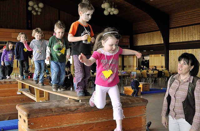 Mut und Geschick waren auf dem Parcour...ngsfest der Gemeinde Grwihl gefragt.   | Foto: Kirsten Lux